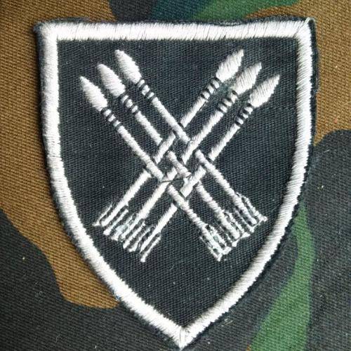 ORIGINAL 32 Battalion cloth arm-patch/ flash - (bushwar period item)