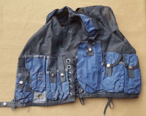 pre-1994 SAP STF blue R1 mag assault vest - adjustable - used & no damage condition