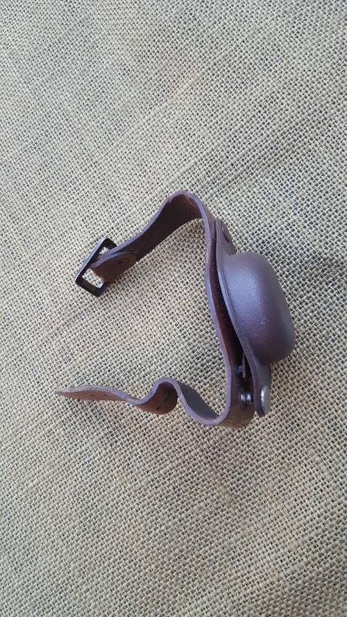 SADF "smalls" auction nr 2 - SADF era type original pvt purchase leather watch strap and cover