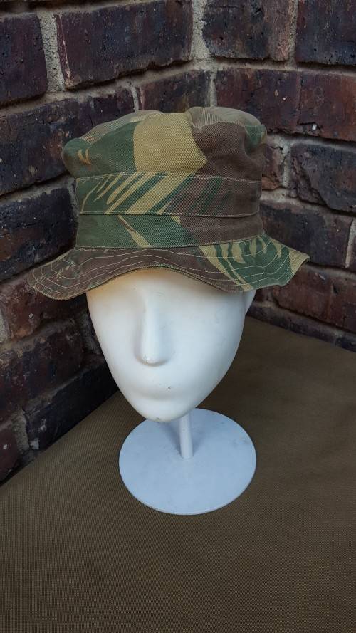 original Rhod camo bush-hat in great used condition minimal fading & size 57 (no stains/ no damage)