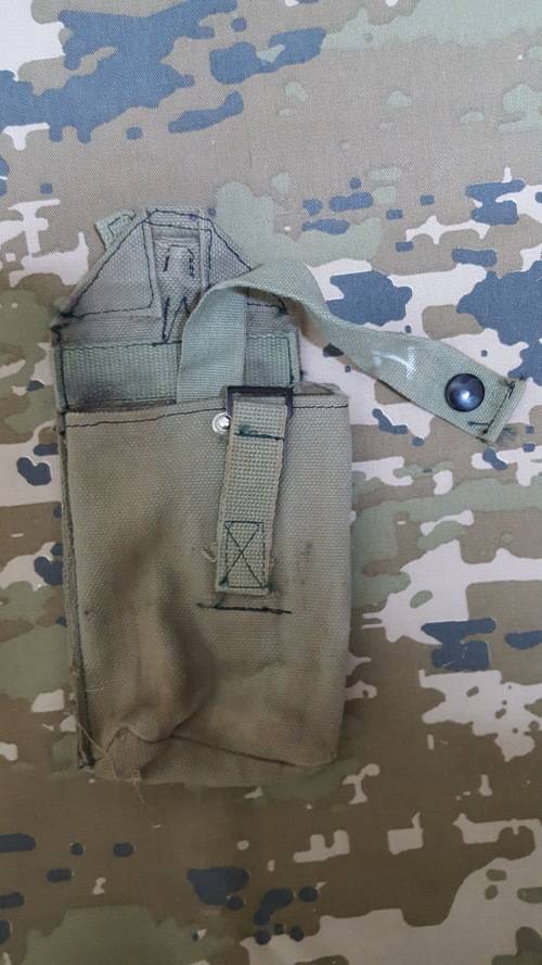 a very rare find - very scarce Rhodesian single mag patt 69 ammo pouch in great condition (nr1)