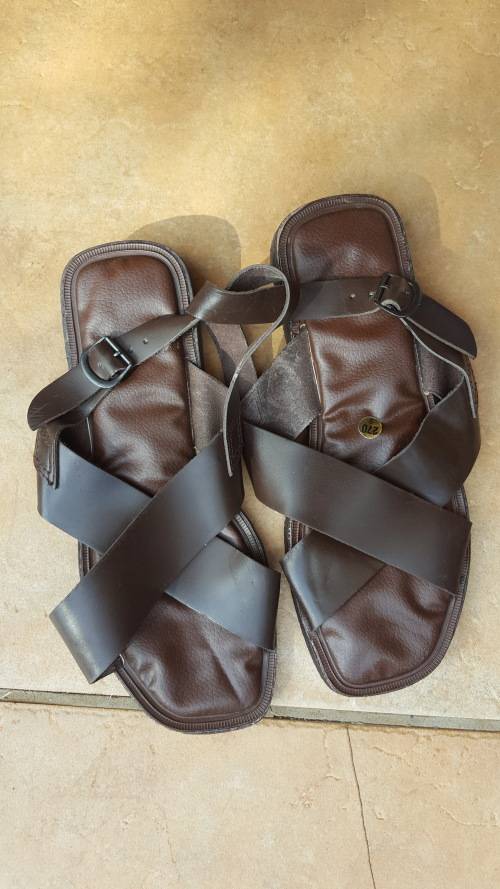 new unused size "270" (UK9) SADF era issue leather sandals very similar to type used in WW2/ LRDG