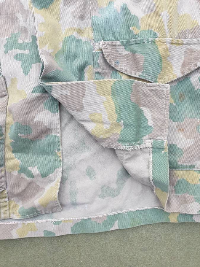 original & scarce 7 rarely seen original 1st type Hunter Group (commercial) camo jacket medium size