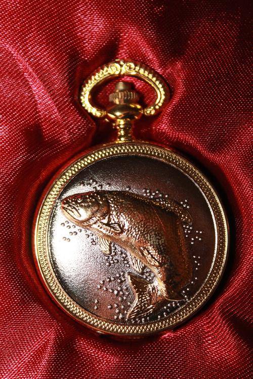 QUARTZ POCKET WATCH!!FISH ON COVER!!