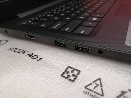 ********BRAND NEW DELL INSPIRON 15 3000. 500GB HDD, 4GB RAM, W10 IN BOX***FREE LAPTOP BAG**