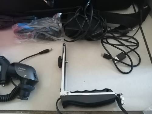 ****FULL PROFESSIONAL CANON LEGRIA AND ALL EQUIPMENT, USED ONCE OVER R20 000 VALUE***