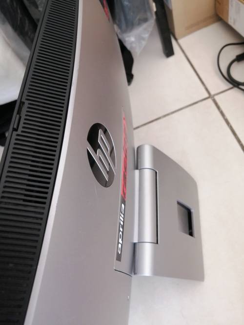******HP TOUCH SCREEN  Pro One 400 G2 ALL IN 1 I3, 3.2ghz, 750GB HDD, 4GB RAM**PLEASE READ***** ***