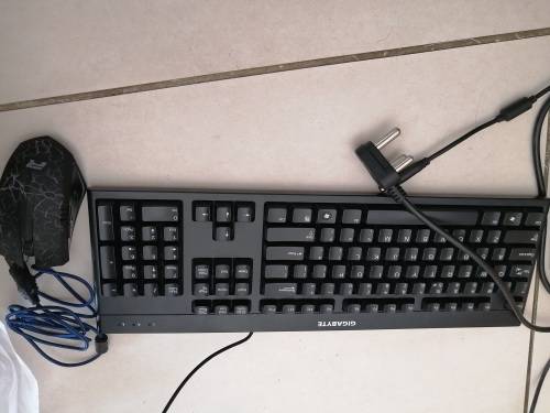 ******HP TOUCH SCREEN  Pro One 400 G2 ALL IN 1 I3, 3.2ghz, 750GB HDD, 4GB RAM**PLEASE READ***** ***