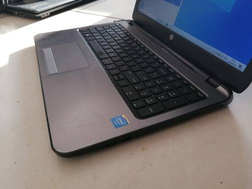 **HP 260 G3 LAPTOP. 15.6 INCH HS SCREEN, WEBCAM , WIFI, BLUETOOTH, HDMI, EXCELLENT CONDITION**