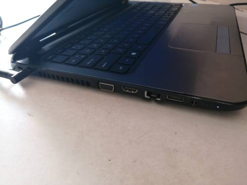 **HP 260 G3 LAPTOP. 15.6 INCH HS SCREEN, WEBCAM , WIFI, BLUETOOTH, HDMI, EXCELLENT CONDITION**