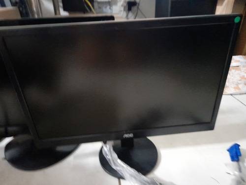 **LOT OF 4 X 19 INCH LCD SCREENS WITH POWER CORDS AND VGA, ALL WORKING**1 BID FOR 4***