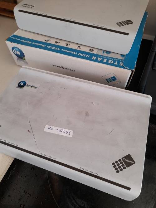 **BULK LOT OF SECOND HAND ELECTRONICS**PRINTERS, VINTAGE LAPTOP, ROUTERS***