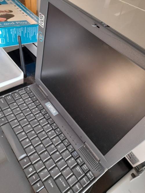 **BULK LOT OF SECOND HAND ELECTRONICS**PRINTERS, VINTAGE LAPTOP, ROUTERS***