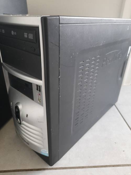 **COMBO DEAL**2 X PC BOXES,COMPLETE WITH HARD DRIVES AND RAM**REPAIRS OR SPARES*