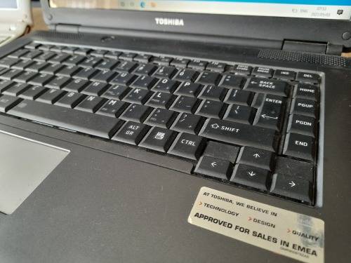***CRAZY SPECIAL**TOSHIBA SATELITE LAPTOP AND FREE SAMSUNG N150 NOTEBOOK***