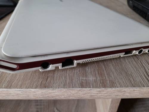 ***CRAZY SPECIAL**TOSHIBA SATELITE LAPTOP AND FREE SAMSUNG N150 NOTEBOOK***