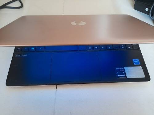 **FREE FREIGHT FRIDAY*ROSE GOLD  ZEDAIR ILIFE PLUS 4GB RAM, 500GB HDD, WIFI, BLUETOOTH INCL NEW BAG*