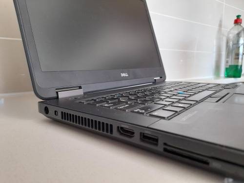 ***FREE FREIGHT FRIDAY***I7 DELL LATITUDE E5440**LAPTOP EXCELLENT CONDITION, NO CHARGER NOT TESTED