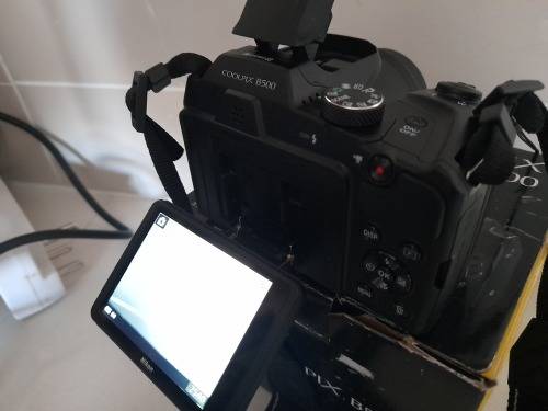 **MONTH END DEAL***DEMO NIKON COOLPIX B500 WITH 16GB CARD, MANUALS ETC IN BOX**R6500****