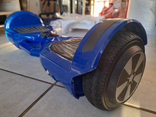 **MONTH END DEAL***6.5 Inch Smart Auto Balance Hoverboard With Bluetooth Speaker in box with charger