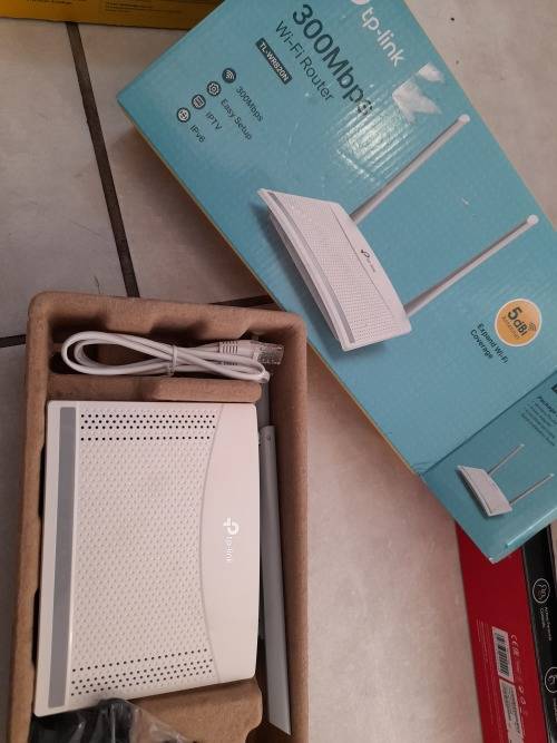 *ONCE OFF**STORE CLEARANCE**BULK LOT OF  ROUTERS, WIFI EXTENDERS ETC**OVER R3000 VALUE**