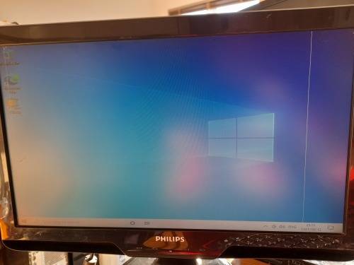**LAST OF CLEARANCE SALE***4 X  LCD PC SCREENS***ONE BID FOR ALL***