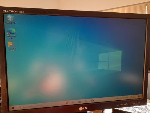 **LAST OF CLEARANCE SALE***4 X  LCD PC SCREENS***ONE BID FOR ALL***