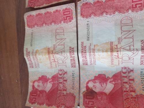 **POSSIBLE HIGH VALUE**LOT OF 6 X R50 GERHARD DE KOCK BANK NOTES**ONE BID FOR ALL**R99 FREIGHT*