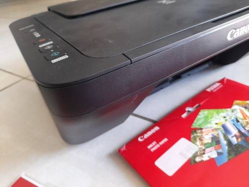 **YOUR CHRISTMAS PRESENT*DEMO CANON MG2540S WITH PHOTO PRINT PAPER, 250 RED SHEETS,*INK NEED REFIL*
