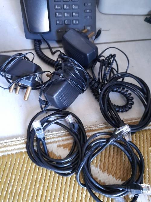 *LIQUIDATION STOCK**LOT OF 3 X FANVIL VOIP PHONES WITH POWER SUPPLY AND CABLES**ONE IS R3500 NEW**