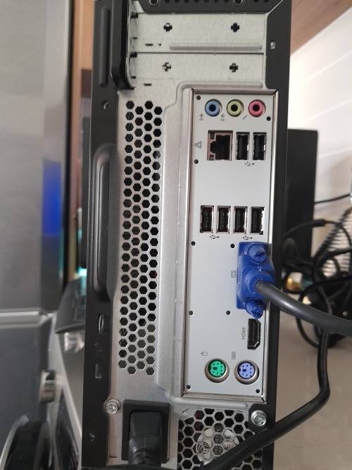 *NEW YEARS DEAL*ACER AMD X3450 PC WITH FREE AOC SCREEN,NEW WIRELESS KEYBOARD AND MOUSE,WFI STICK ETC