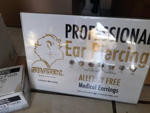 *LIQUIDATION*COMPLETE STUDEX BODY PIERCING BUSINESS*PIERCING GUNS,STUDS,IMDEMNITY FORMS,ETC ETC**