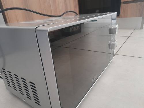 ***PAY DAY DEAL***Defy 20lt Microwave Metallic DMO381*COMES ON NOT HEATING**