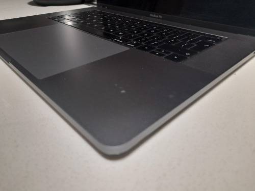 **LIQUIDATION STOCK***APPLE  MACBOOK  A1707**NO CHARGER **SOLD AS IS***