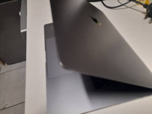**LIQUIDATION STOCK***APPLE  MACBOOK  A1707**NO CHARGER **SOLD AS IS***