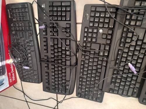 *CALLCENTRE LIQUIDATION*BULK LOT OF KEYBOARDS, MOUSE,BLANK DISKS**ONE BID FOR THE LOT*