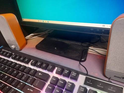 *HUGE SALE*LENOVO I3, 8GB RAM WITH LENOVO 22`SCREEN,NEW GAMING KEYBRD/MSE,SPEAKERS ETC***