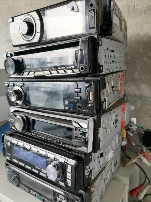 *WAREHOUSE CLEARANCE*LOT OF 6 X CAR RADIOS, UNTESTED**AS IS**