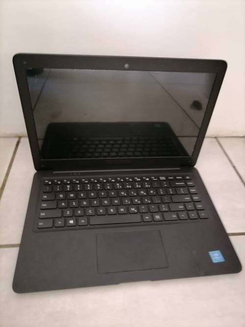 *LIQUIDATION STOCK* MECER Z140+G LAPTOP, EXCELLENT CONDITION BUT NOT TESTED NO POWER CORD**