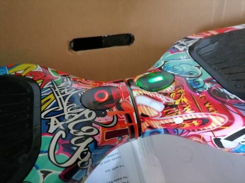 *GTZ TWO1 HOVERBOARD IN BOX WITH CHARGER*POWERS ON NOT MOVING*NOT SURE ISSUE**R3000 IN STORE**