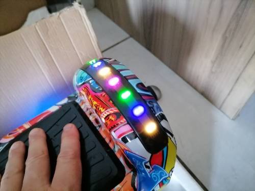 *GTZ TWO1 HOVERBOARD IN BOX WITH CHARGER*POWERS ON NOT MOVING*NOT SURE ISSUE**R3000 IN STORE**