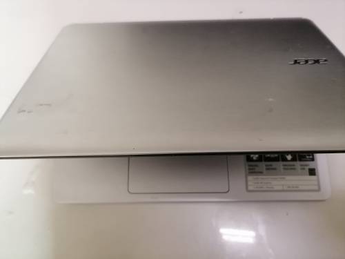 *LIQUIDATION STOCK*ACER ASPIRE E11 NOTEBOOK*LIGHTS OME ON SCREEN BLANK*SOLD AS IS**