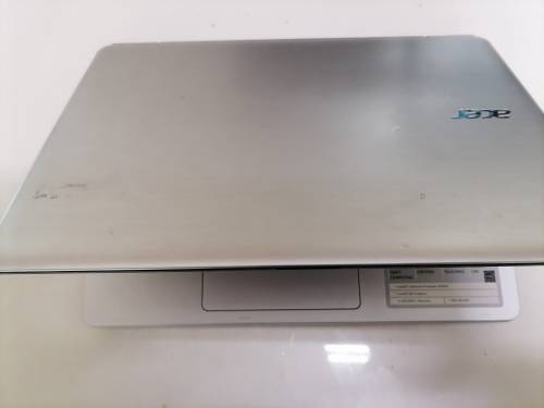 *LIQUIDATION STOCK*ACER ASPIRE E11 NOTEBOOK*LIGHTS OME ON SCREEN BLANK*SOLD AS IS**