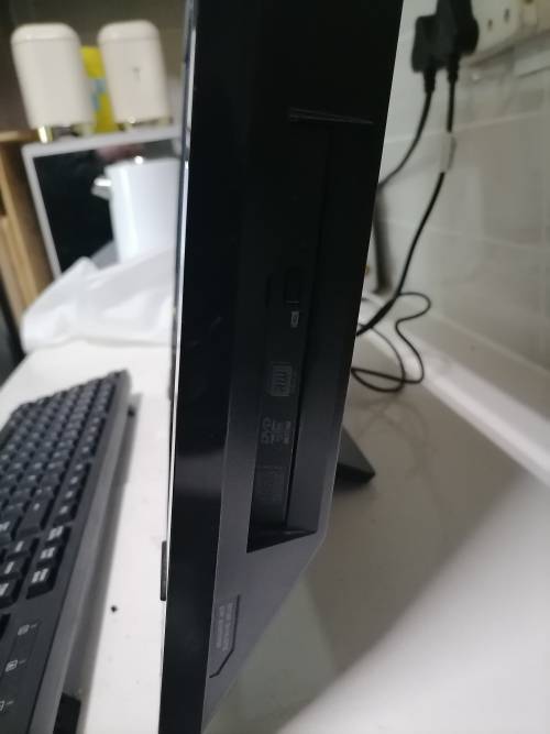 **i3 LENOVO THINKCENTRE EDGE 62Z ALL IN 1 DESKTOP PC WITH NEW WIRELESS KEYBOARD/MOUSE*R8000 RETAIL