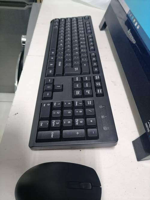 **i3 LENOVO THINKCENTRE EDGE 62Z ALL IN 1 DESKTOP PC WITH NEW WIRELESS KEYBOARD/MOUSE*R8000 RETAIL