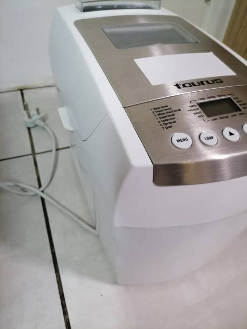 *GRAB THIS AWESOME DEAL*DEMO  TAURUS PA-CASOLA DIGITAL BREAD MACHINE*R5000 IN STORE**