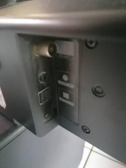 *LG 3D BLUERAY SOUND BAR WITH WIRELESS SUB(SUB NOT CONNECTING)SOUND BAR WORKING*R7000 NEW PRICE**