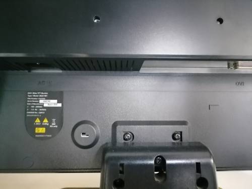 *BULK LOT OF AWESOME ELECTRONICS*PC SCREENS/HEADSETS.3G MODEM,KEYBOARDS,CAMERA ETC**