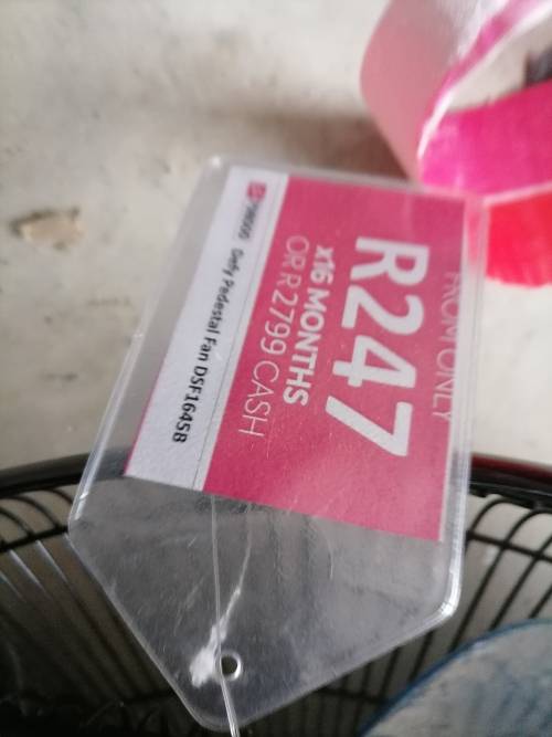 **CLEARAINCE SALE***BRAND NEW DEFY FLOOR STADNING FAN +REMOTE AND A FEW FUNCTIONS
