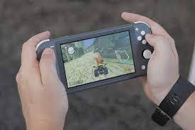 **AWESOME DELAS**PRE OWNED NINTENDO SWITCH LITE IN BOX WITH CHARGER **R4500 RETAIL**